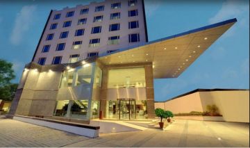 Ecstatic 5 Days Delhi to Bangalore Holiday Package