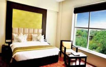 Experience 4 Days Mumbai to Bangalore Lake Tour Package