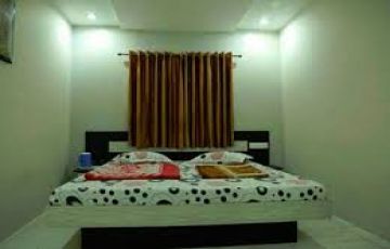 Heart-warming 5 Days Delhi to Gujarat Religious Holiday Package