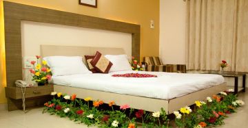 Ecstatic 5 Days Delhi to Rajkot Friends Holiday Package