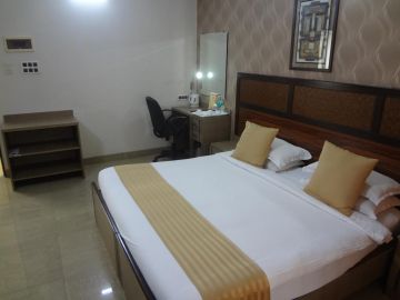 Beautiful 5 Days 4 Nights Mumbai Forest Tour Package