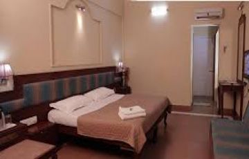 Family Getaway 3 Days Delhi to Matheran Romance Holiday Package