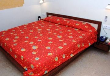 Family Getaway 3 Days Delhi to Matheran Romance Holiday Package