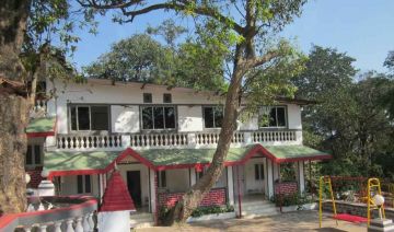 Family Getaway Matheran Hill Stations Tour Package for 3 Days