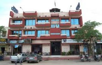 Heart-warming 8 Days Delhi to Gujarat Romantic Vacation Package