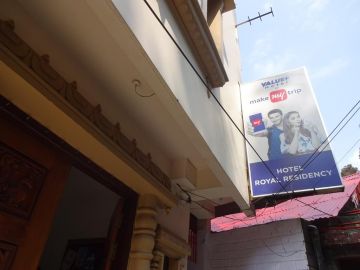 Ecstatic 8 Days Pelling Romantic Trip Package