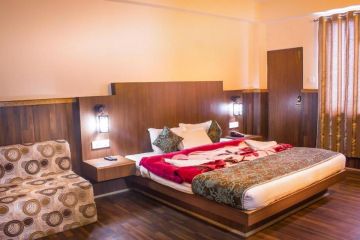 Ecstatic 8 Days Pelling Romantic Trip Package