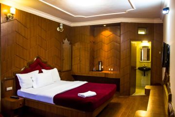 Pleasurable 4 Days Delhi to Ooty Hill Stations Holiday Package