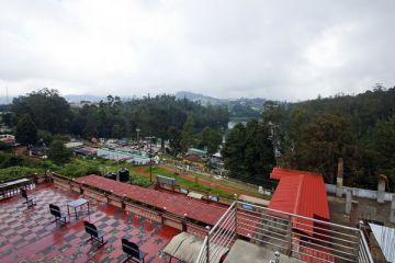Pleasurable 4 Days Delhi to Ooty Hill Stations Holiday Package
