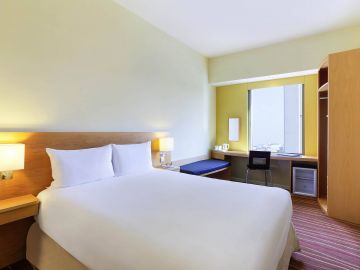 Best Dubai Tour Package for 5 Days 4 Nights from Mumbai