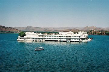 Heart-warming Jaipur Beach Tour Package for 8 Days