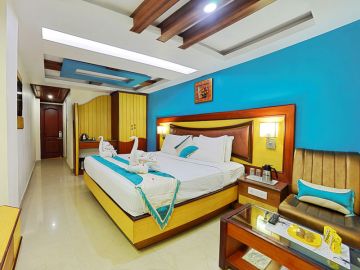 3 Days Ooty, Coonoor, Pykara and Mudumalai Waterfall Holiday Package