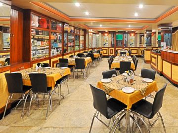 3 Days Ooty, Coonoor, Pykara and Mudumalai Waterfall Holiday Package