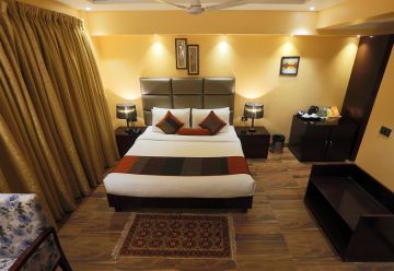 Mumbai Trek Tour Package for 4 Days