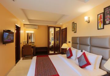 Mumbai Trek Tour Package for 4 Days