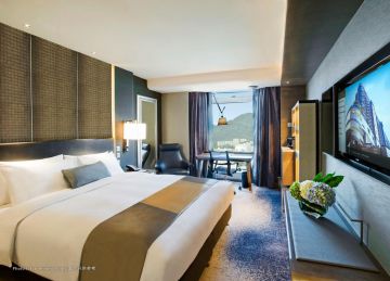 Memorable 5 Days 4 Nights Hng Holiday Package