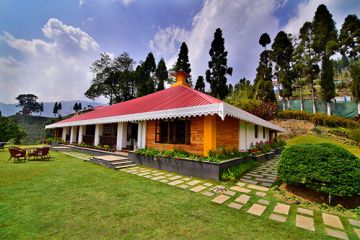 Experience 4 Days 3 Nights Darjeeling Family Vacation Package