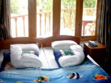 Experience 9 Days 8 Nights Chadar Trip Package