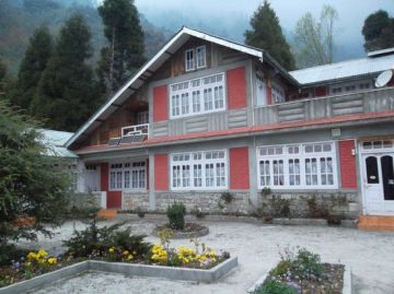Family Getaway 7 Days 6 Nights Lachung Mountain Vacation Package