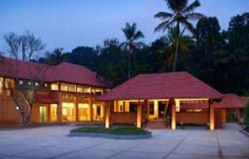 4 Days Mumbai to Kerala Weekend Getaways Tour Package