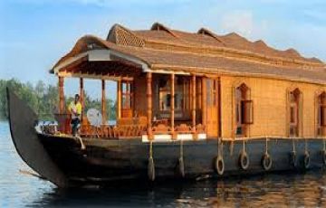 Beautiful Kerala Offbeat Tour Package for 4 Days