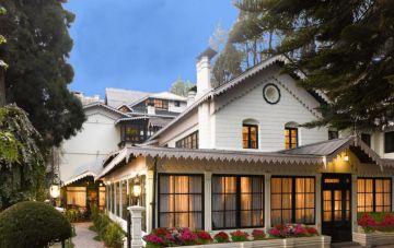 Heart-warming 5 Days Delhi to Darjeeling Mountain Holiday Package