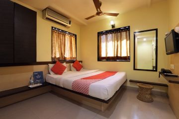 Memorable 4 Days Delhi to Shirdi Luxury Holiday Package