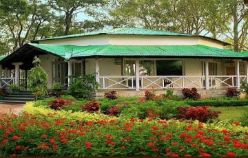 Ecstatic 5 Days Delhi to Madhyamgram Trip Package