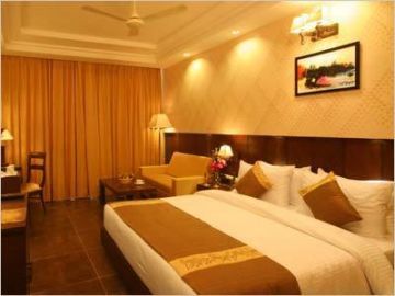 Pleasurable 4 Days Delhi to Goa Wildlife Tour Package