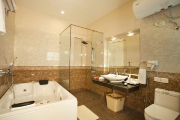 Heart-warming 4 Days Jaipur to Goa Weekend Getaways Vacation Package