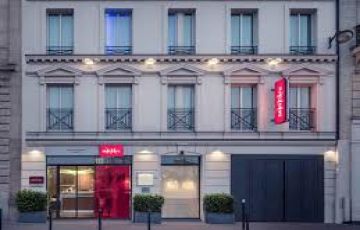Ecstatic 10 Days Mumbai to Paris Trip Package