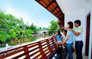 7 Days 6 Nights Delhi to Kerala Family Vacation Package