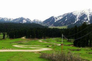 Ecstatic 4 Days 3 Nights Gulmarg Drive Tour Package