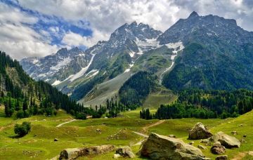 7 Days 6 Nights Pahalgam Waterfall Holiday Package