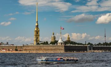 Family Getaway 6 Days 5 Nights Peterhof Honeymoon Trip Package