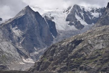 Best Leh Offbeat Tour Package from Manali