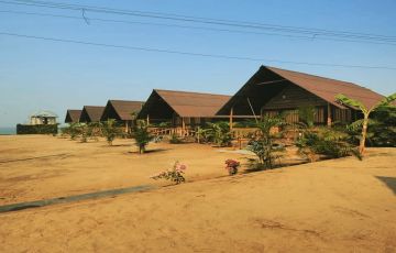 Pleasurable 2 Days Agonda Friends Holiday Package