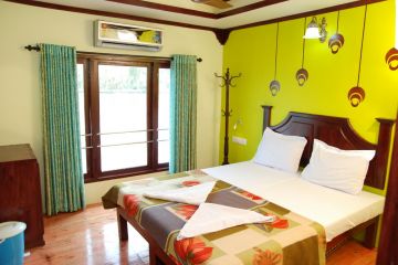 Ecstatic Alleppey Family Tour Package for 2 Days from Alappuzha