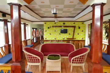 Ecstatic Alleppey Family Tour Package for 2 Days from Alappuzha