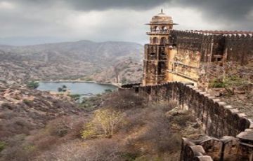 Experience 4 Days Udaipur to Udaipur Eklingji Nathdwara Shrinathji Haldighati Ranakpur Jain Temple Kumbhalgarh Fort Chittorgarh Luxury Tour Package