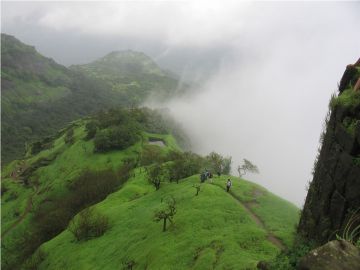 Mumbai to Mahabaleshwar Volvo package 02 nights