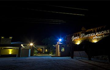 Ecstatic 4 Days Delhi to Ranthambhore Fort Honeymoon Tour Package