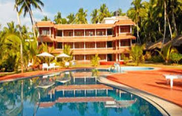 Family Getaway 5 Days Delhi to Kerala Offbeat Trip Package