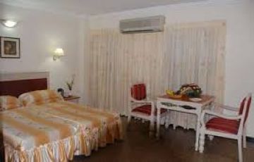 Best 4 Days Delhi to Kerala Hill Stations Tour Package