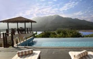 Ecstatic 5 Days Delhi to Kerala Adventure Vacation Package