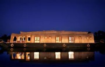 Experience Kerala Nature Tour Package for 5 Days 4 Nights