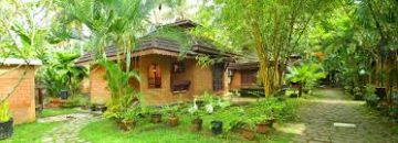 Magical 4 Days Delhi to Kerala Friends Holiday Package