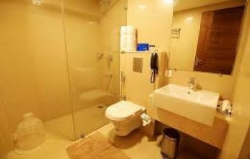 Ecstatic 4 Days Delhi to Kerala Water Sport Trip Package