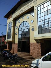 Family Getaway Mahabaleshwar Luxury Tour Package for 2 Days from Mumbai