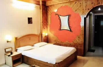 2 Days 1 Night Mumbai to Mahabaleshwar Holiday Package